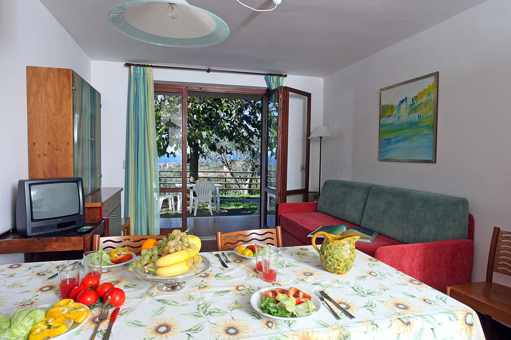 Appartamenti Bellavista บาร์โดลิโน ภายนอก รูปภาพ